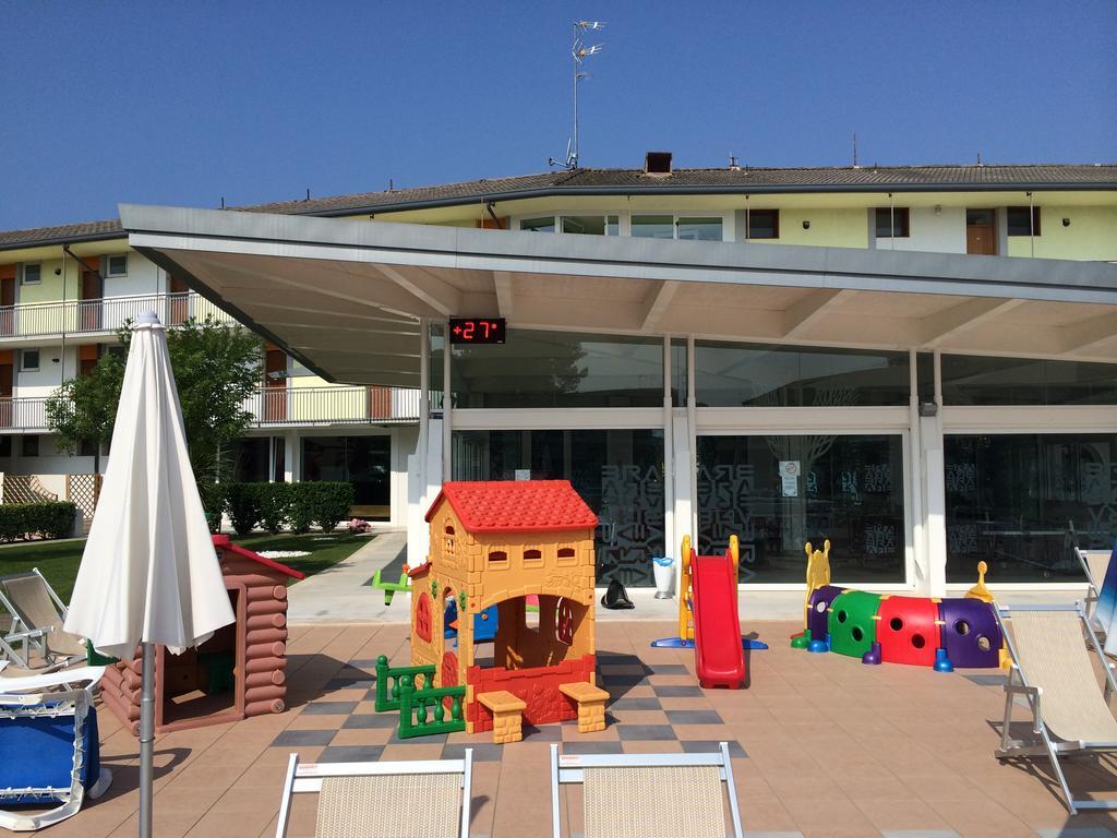Bibione Residence Apartments Екстер'єр фото